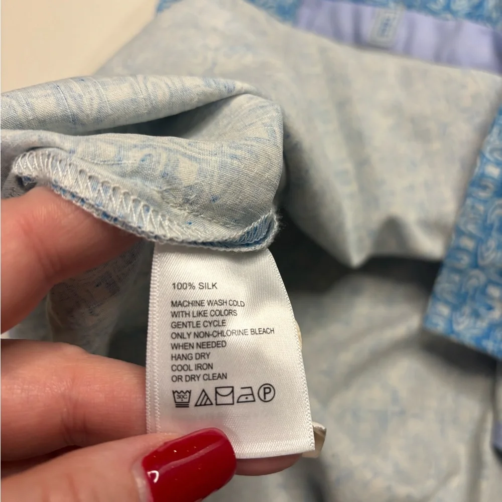 Tommy Bahama 100% Silk Button Down Shirt Size XL Blue Tropical Hawaiian Beach - Picture 6 of 6